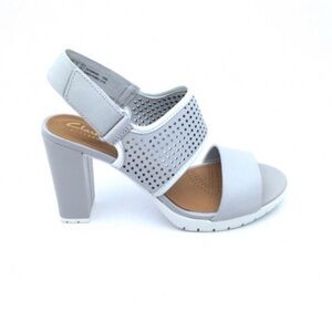 Clarks Women's Gray block Heeled Sandals, 7.5